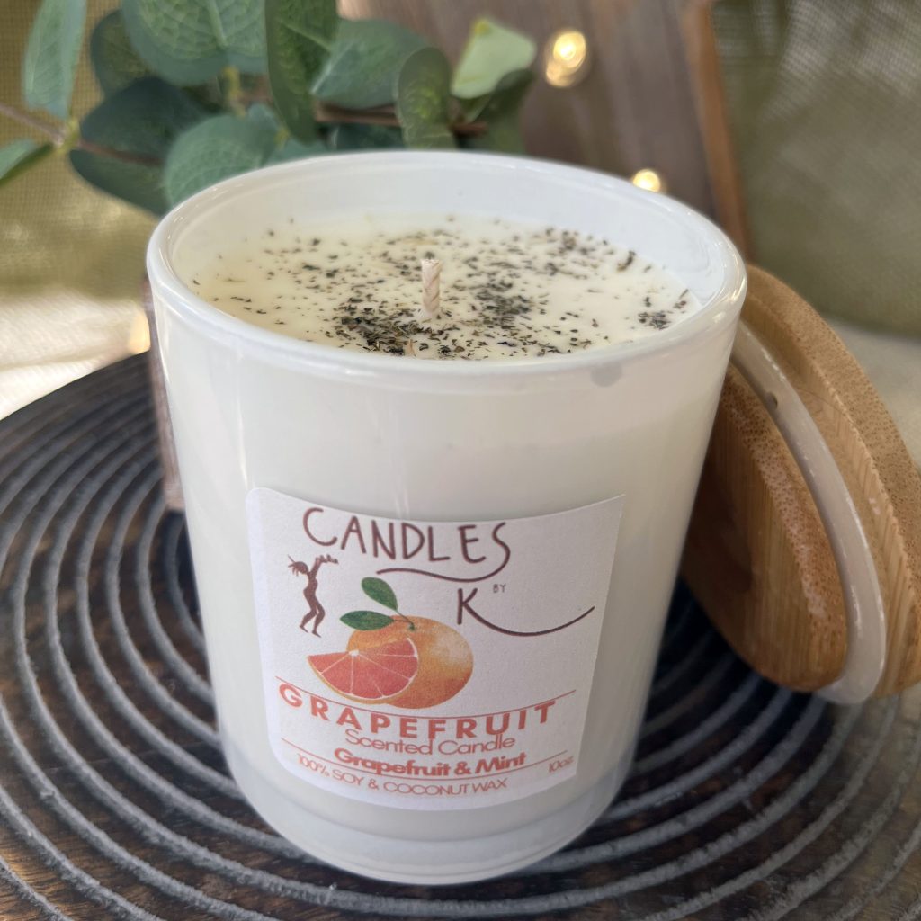 Grapefruit Scented Soy & Coconut Wax Candle